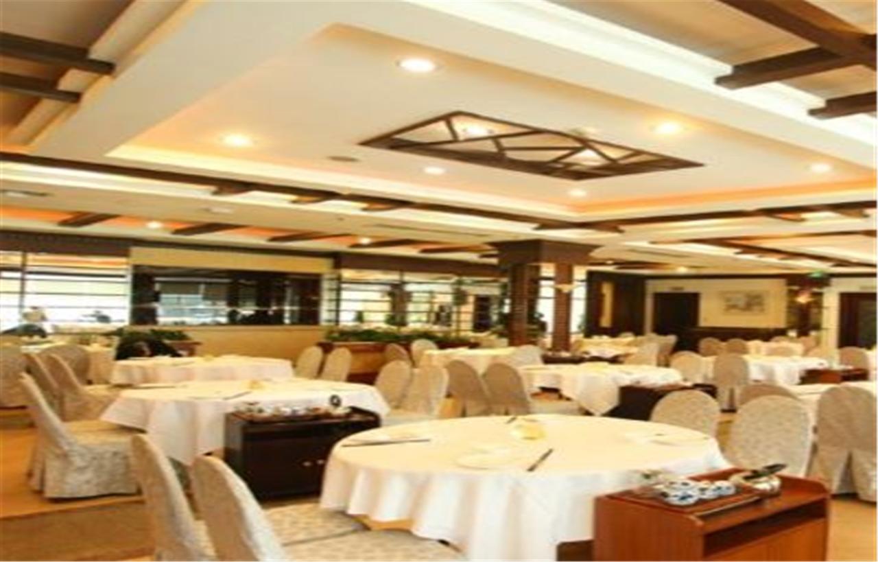 Clifford Golden Lake Hotel Foshan Exterior photo