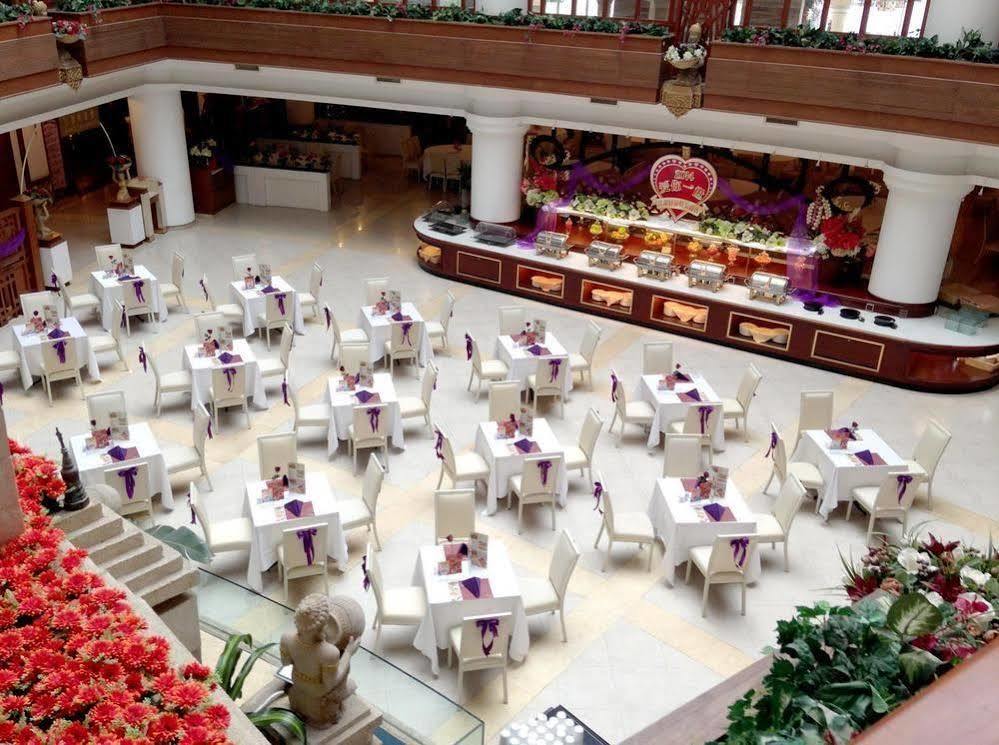 Clifford Golden Lake Hotel Foshan Exterior photo